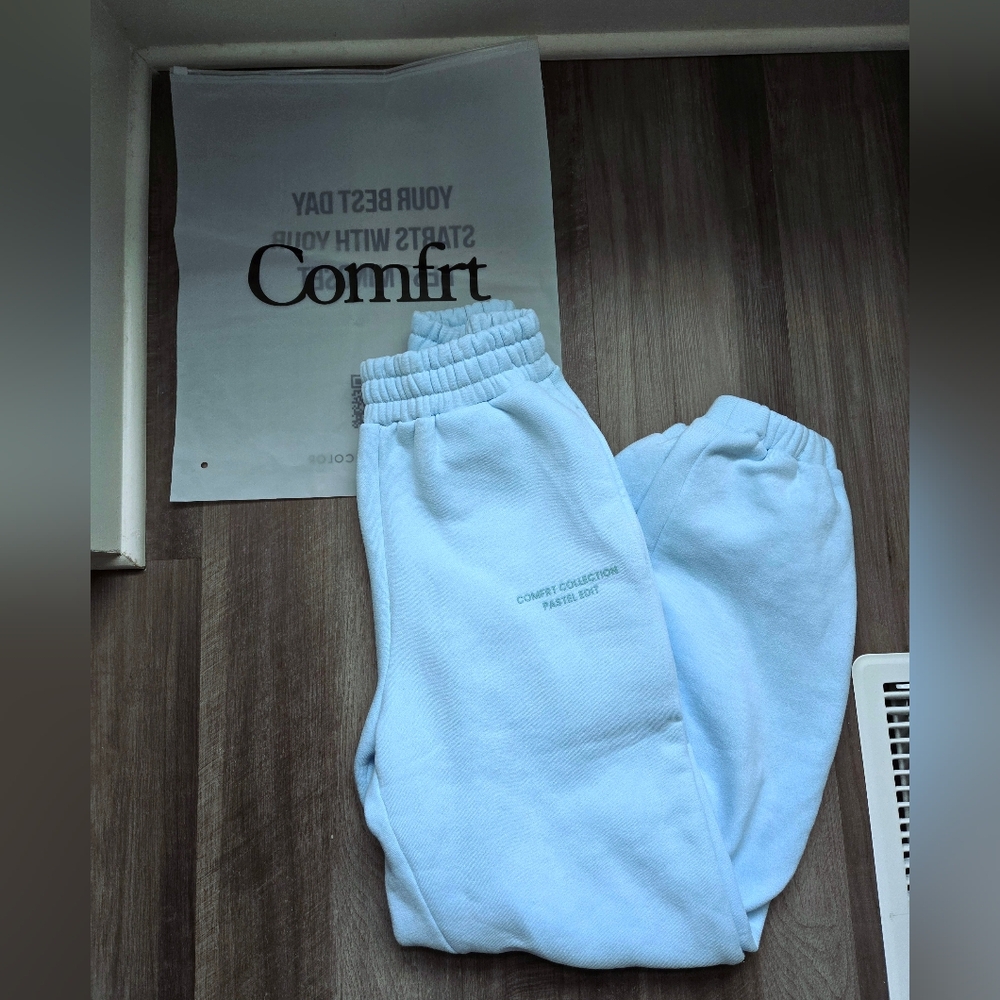 LIMITED EDITION Comfrt Pastel Edit Jogger Sweatpants - Baby Blue